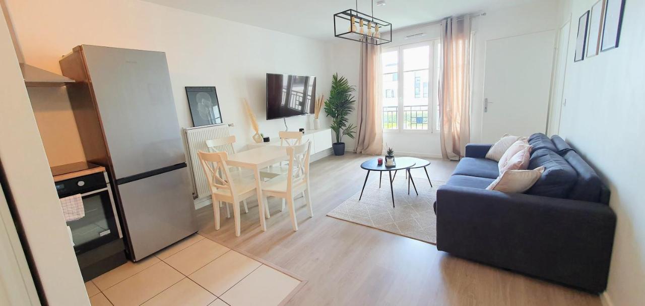 Lotus: Disney-Adjacent Retreat with Free Parking and Wi-Fi Chessy  Exterior photo